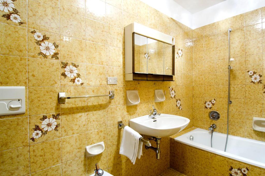 Sonnen Residence Collalbo Bilik gambar